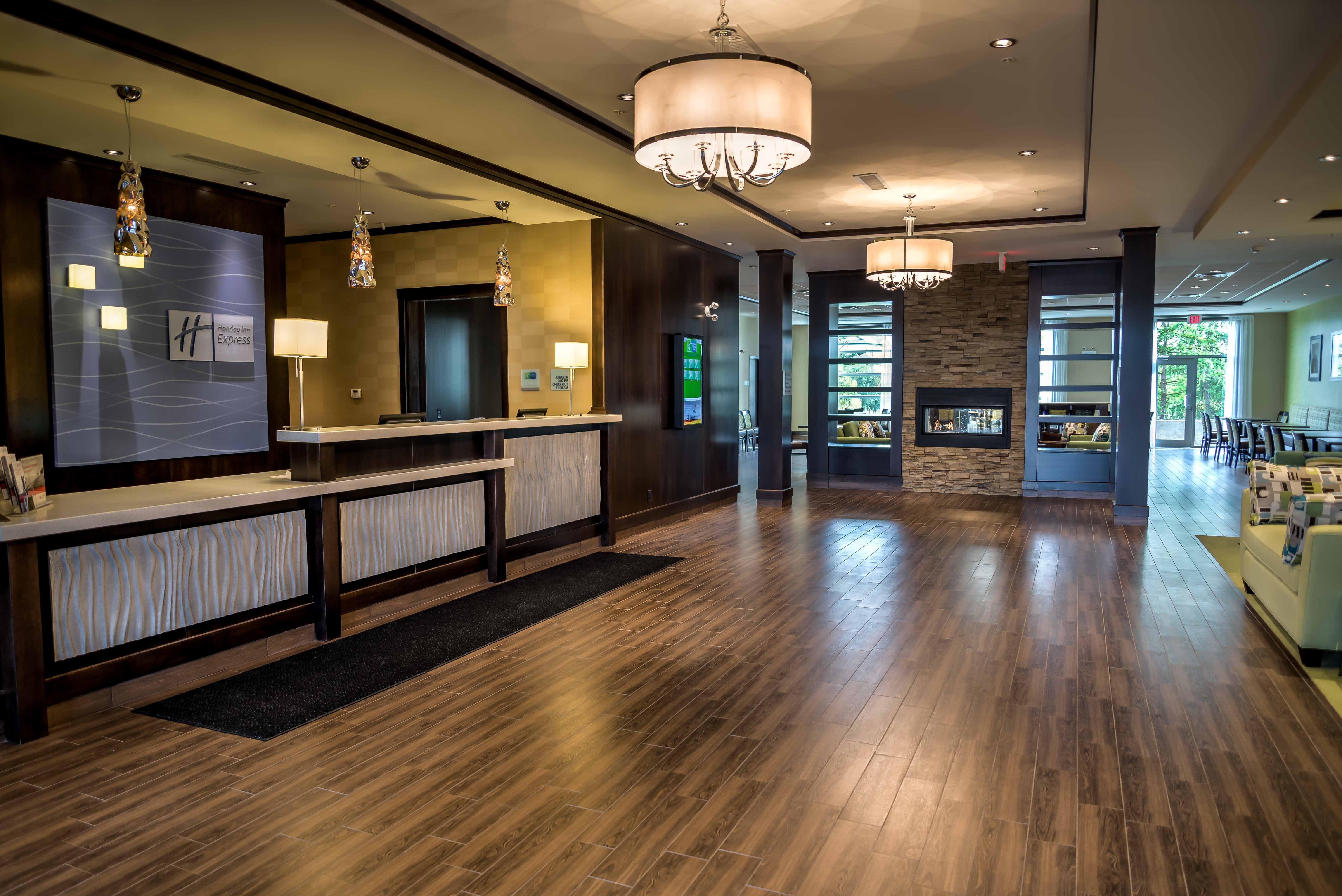 Holiday Inn Express & Suites Spruce Grove - Stony Plain By Ihg Zewnętrze zdjęcie