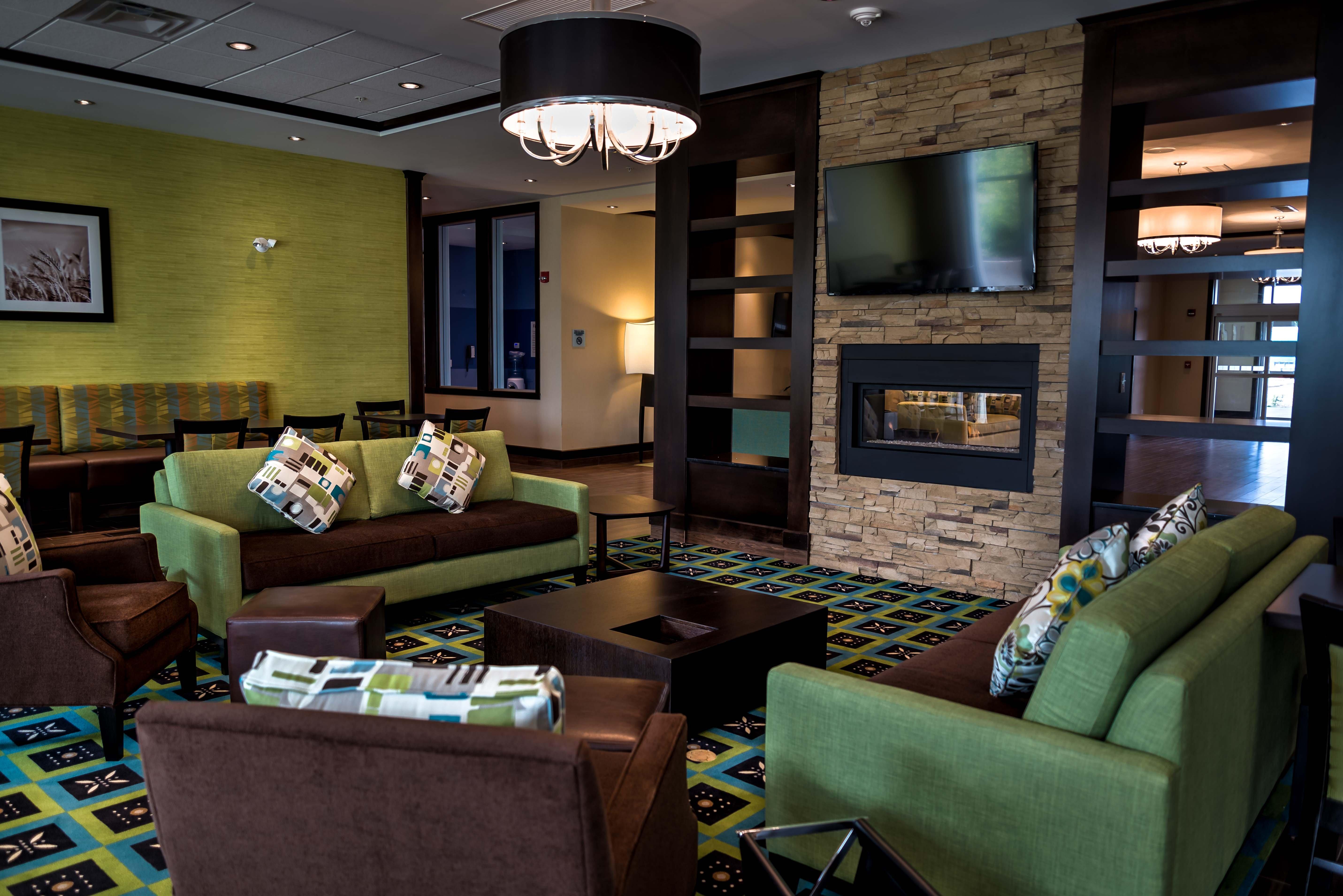 Holiday Inn Express & Suites Spruce Grove - Stony Plain By Ihg Zewnętrze zdjęcie